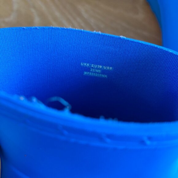 Hunter Women's Short Play Rain Boot in Cobalt Blue - Picture 8 of 9